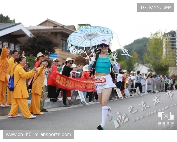 2025巴东野三关半程马拉松鸣枪开跑激情启动跑者挑战极限速度 2025巴东野三关半程马拉松鸣枪开跑激情启动跑者挑战极限速度