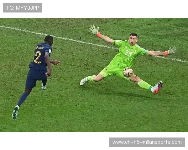 世界杯门将扑救技术演进史:从本能到科学 世界杯门将扑救技术演进史:从本能到科学